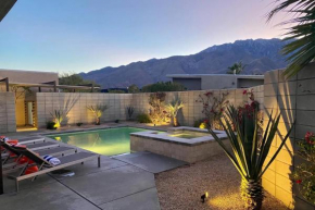 **Fabulous New Luxe Home Pool-Spa-Views!!!**